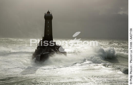 Petra stormon la Vieille lighthouse - © Philip Plisson / Plisson La Trinité / AA37156 - Photo Galleries - Storms