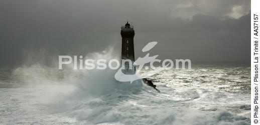 Petra stormon la Vieille lighthouse - © Philip Plisson / Plisson La Trinité / AA37157 - Photo Galleries - Storms