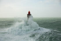 La Jument lighthouse © Philip Plisson / Plisson La Trinité / AA37214 - Photo Galleries - Storm at sea