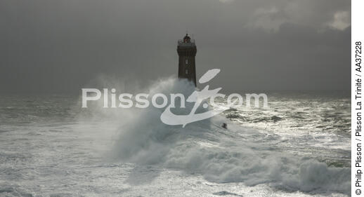 la Vieille lighthouse - © Philip Plisson / Plisson La Trinité / AA37228 - Photo Galleries - Storms