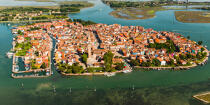 Burano island © Philip Plisson / Plisson La Trinité / AA37456 - Photo Galleries - Canaval of Venice