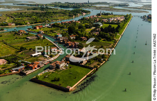 L'île de Burano - © Philip Plisson / Plisson La Trinité / AA37462 - Nos reportages photos - Lagune de Venise