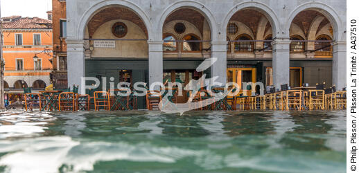 Grande marée à Venise - © Philip Plisson / Plisson La Trinité / AA37510 - Nos reportages photos - Venise sous tous les angles