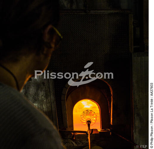 Le Travail du verre sur Murano - © Philip Plisson / Plisson La Trinité / AA37603 - Nos reportages photos - Format carré