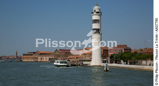 The island of Murano [AT] - © Philip Plisson / Plisson La Trinité / AA37790 - Photo Galleries - Venetian lagoon
