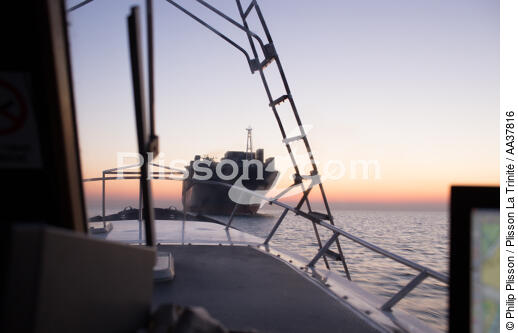 Traffic maritime dans la lagune de Venise - © Philip Plisson / Plisson La Trinité / AA37816 - Nos reportages photos - Porte-conteneurs