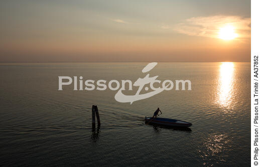 Dans la lagune de venise - © Philip Plisson / Plisson La Trinité / AA37852 - Nos reportages photos - Lagune de Venise