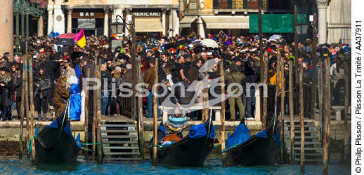 Venice Carnival [AT] - © Philip Plisson / Plisson La Trinité / AA37911 - Photo Galleries - Venice like never seen before
