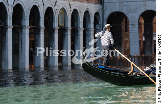 Acqua alta in Venice - © Philip Plisson / Plisson La Trinité / AA37935 - Photo Galleries - Venice