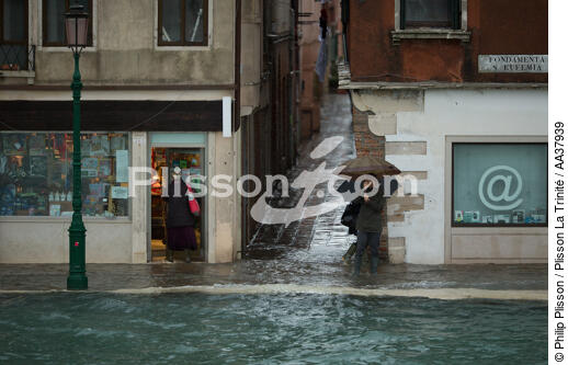 Acqua alta in Venice - © Philip Plisson / Plisson La Trinité / AA37939 - Photo Galleries - Acqua alta in Venice