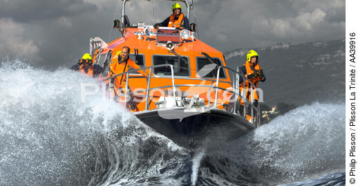 Rescue at sea - © Philip Plisson / Plisson La Trinité / AA39916 - Photo Galleries - Lifesaving at sea