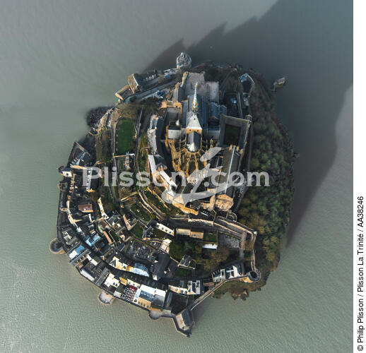 Le Mont Saint-Michel - © Philip Plisson / Plisson La Trinité / AA38246 - Nos reportages photos - Vue aérienne