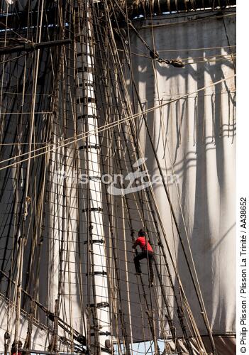 L'Hermione at sea - © Philip Plisson / Plisson La Trinité / AA38652 - Photo Galleries - Ground shot