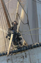 © Philip Plisson / Plisson La Trinité / AA38661 L'Hermione en navigation - Nos reportages photos - Vertical