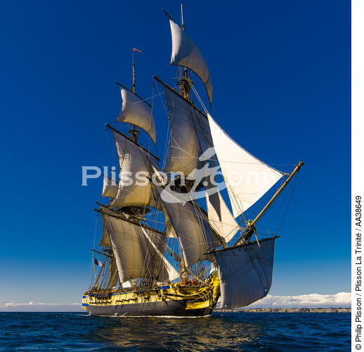 L'Hermione en navigation - © Philip Plisson / Plisson La Trinité / AA38649 - Nos reportages photos - Voilier