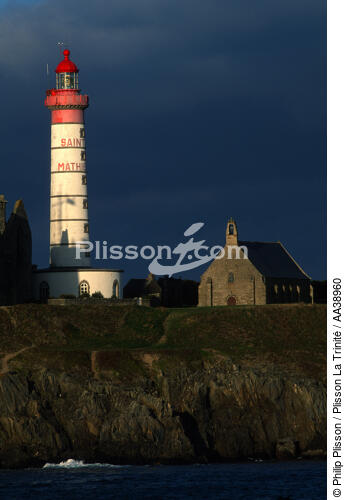St Mathieu lighthouse - © Philip Plisson / Plisson La Trinité / AA38960 - Photo Galleries - Vertical
