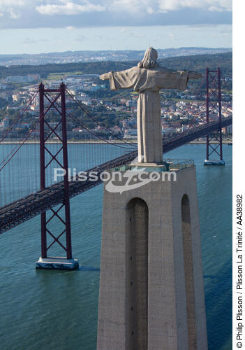 Lisbonne - © Philip Plisson / Plisson La Trinité / AA38982 - Nos reportages photos - Vertical