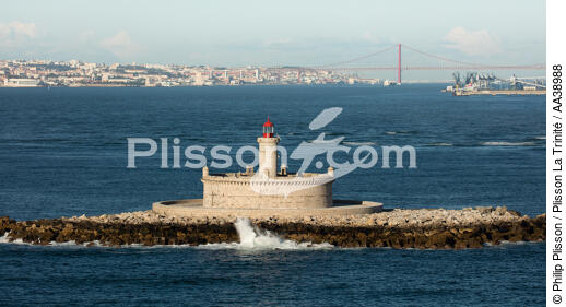 Phare de Bugio - © Philip Plisson / Plisson La Trinité / AA38988 - Nos reportages photos - Lisbonne