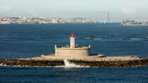 © Philip Plisson / Plisson La Trinité / AA38988 Bugio lighthouse - Photo Galleries - Lisbon