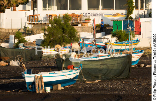 Le Stromboli - © Philip Plisson / Plisson La Trinité / AA39220 - Nos reportages photos - Pêche côtière