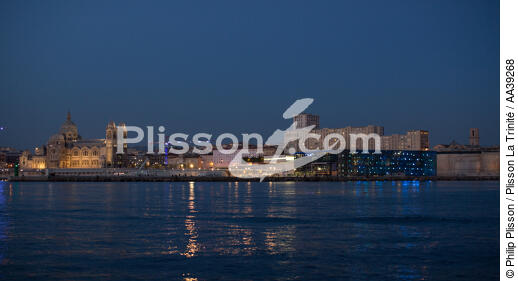 Marseille - © Philip Plisson / Plisson La Trinité / AA39268 - Photo Galleries - Bouches du Rhône