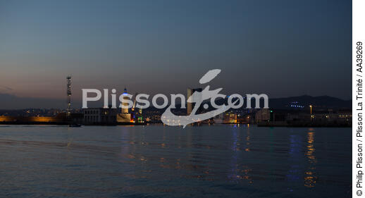 Marseille - © Philip Plisson / Plisson La Trinité / AA39269 - Nos reportages photos - Nuit