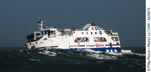 Ferry reliant Quiberon et Belle ile - © Philip Plisson / Plisson La Trinité / AA39273 - Nos reportages photos - Site [56]