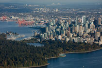 © Philip Plisson / Plisson La Trinité / AA39296 Vancouver - Nos reportages photos - Immeuble