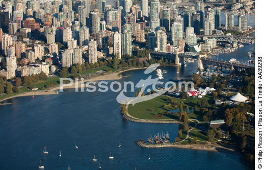 Vancouver - © Philip Plisson / Plisson La Trinité / AA39298 - Photo Galleries - Building