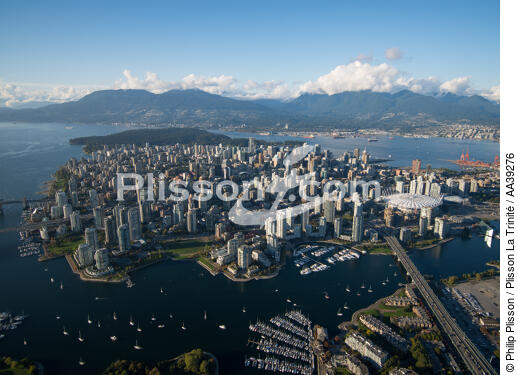 Vancouver - © Philip Plisson / Plisson La Trinité / AA39276 - Photo Galleries - House