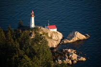 © Philip Plisson / Plisson La Trinité / AA39305 Vancouver - Photo Galleries - Lighthouse