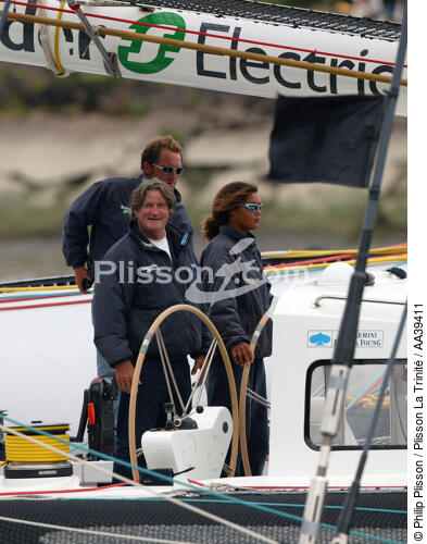 Olivier de Kersauzon and Marie Tabarly on Géronimo sailboat - © Philip Plisson / Plisson La Trinité / AA39411 - Photo Galleries - Philip Plisson