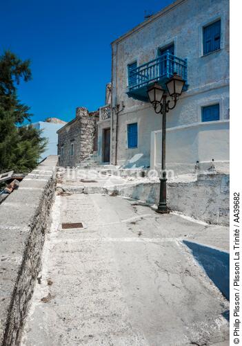The Cyclades on the Aegean Sea - © Philip Plisson / Plisson La Trinité / AA39682 - Photo Galleries - Vertical