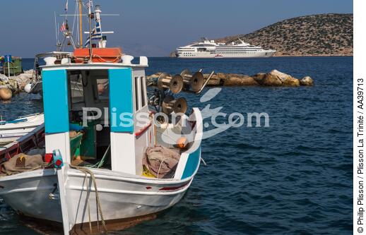 Les Cyclades sur la Mer Egée - © Philip Plisson / Plisson La Trinité / AA39713 - Nos reportages photos - Horizontal