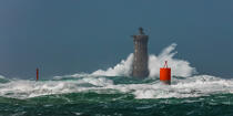 © Philip Plisson / Plisson La Trinité / AA39416 Le phare du Four, tempête Zeus en 2017 - Nos reportages photos - Activité maritime
