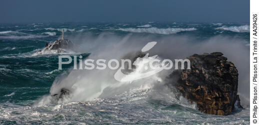 Finistère coast during Zeus storm in 2017 - © Philip Plisson / Plisson La Trinité / AA39426 - Photo Galleries - Storm at sea