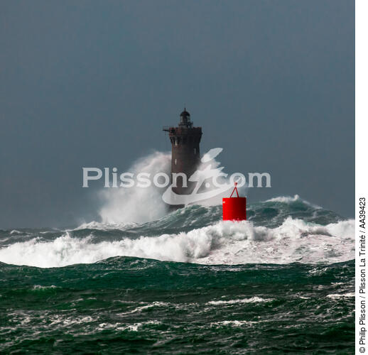 Le Four lighthouse, 2017 Zeus storm - © Philip Plisson / Plisson La Trinité / AA39423 - Photo Galleries - Maritime Signals