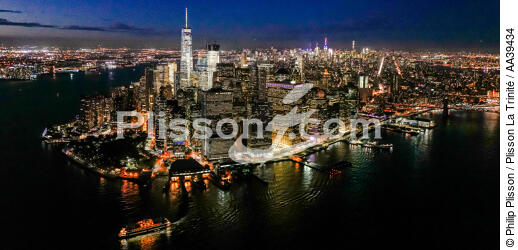Escale à New-York - © Philip Plisson / Plisson La Trinité / AA39434 - Nos reportages photos - Auteur