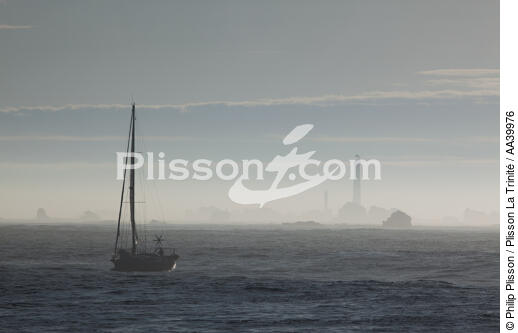 Navigation devant l'Aber Wrac'h - © Philip Plisson / Plisson La Trinité / AA39976 - Nos reportages photos - Horizontal