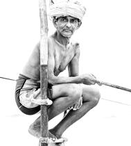 © Philip Plisson / Plisson La Trinité / AA39462 Fishermen on a stick in Sri Lanka - Photo Galleries - People