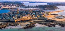 © Philip Plisson / Plisson La Trinité / AA39593 Saint-Malo from the sky - Photo Galleries - Brittany