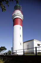 Le phare de Bel Air à Sainte-Suzanne sur l'île de la Réunion © Philip Plisson / Plisson La Trinité / AA39921 - Nos reportages photos - Couleur