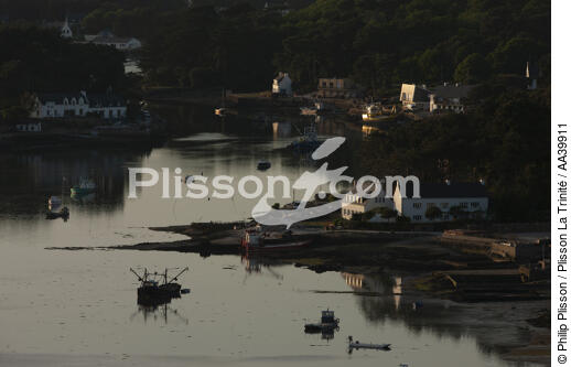 La rivière de Crac'h dans le Morbihan - © Philip Plisson / Plisson La Trinité / AA39911 - Nos reportages photos - Vue aérienne