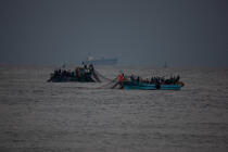 Pêche devant Alexandrie - Egypte © Philip Plisson / Plisson La Trinité / AA39804 - Nos reportages photos - Horizontal