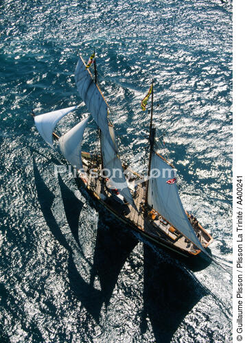 Pride of Baltimore vu du ciel pendant Brest 96. - © Guillaume Plisson / Plisson La Trinité / AA00241 - Photo Galleries - Brest 96