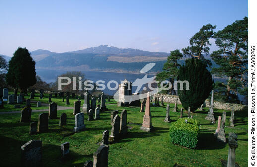 Un cimetière sur l'île d'Harris. - © Guillaume Plisson / Plisson La Trinité / AA00266 - Photo Galleries - Island [Scot]