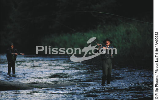 Pêche à la mouche en Ecosse. - © Philip Plisson / Plisson La Trinité / AA00282 - Nos reportages photos - Horizontal