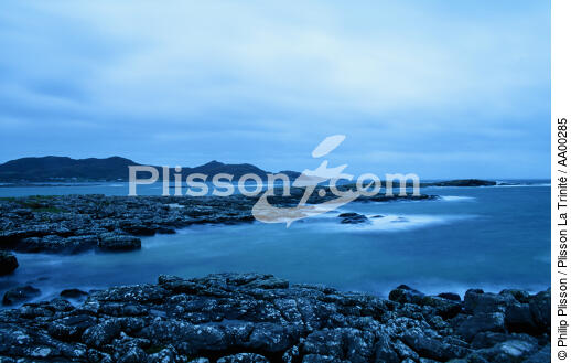 Plages de galets en Ecosse. - © Philip Plisson / Plisson La Trinité / AA00285 - Nos reportages photos - Mer calme