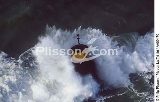 Balise cardinale sud - © Philip Plisson / Plisson La Trinité / AA00470 - Nos reportages photos - Signalisation maritime