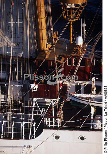 Equipage de l'Esmeralda sur le pont. - © Philip Plisson / Plisson La Trinité / AA00838 - Nos reportages photos - Terme marin